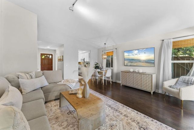 7941 Calle Madrid, Carlsbad, CA 92009