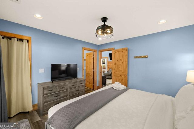 33 Harris Lane, Blue Ridge, GA 30513