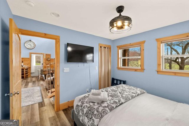 33 Harris Lane, Blue Ridge, GA 30513