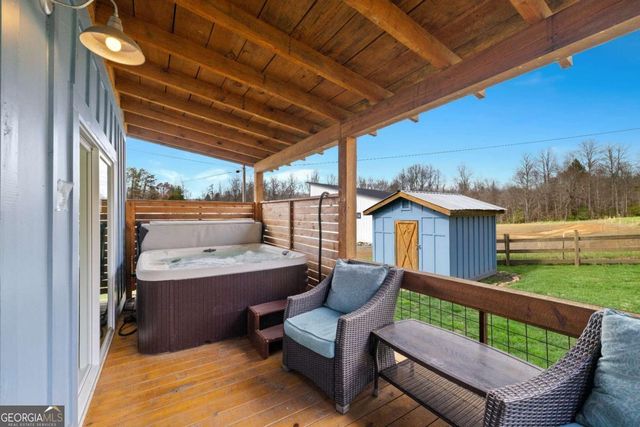 33 Harris Lane, Blue Ridge, GA 30513