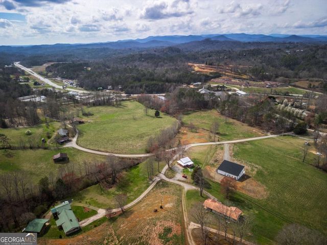 33 Harris Lane, Blue Ridge, GA 30513