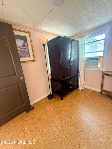 7 Grace Lane, Howell, NJ 07731