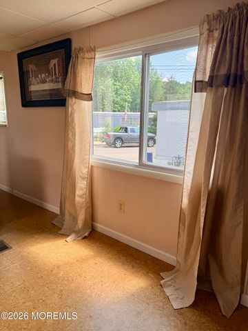 7 Grace Lane, Howell, NJ 07731