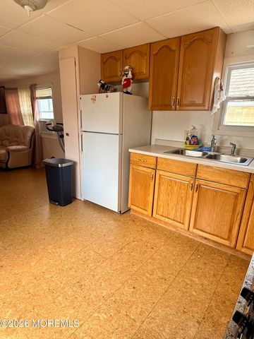 7 Grace Lane, Howell, NJ 07731
