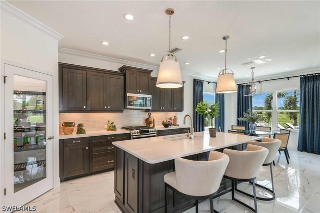 2996 Heritage Pines DR, Fort Myers, FL 33905