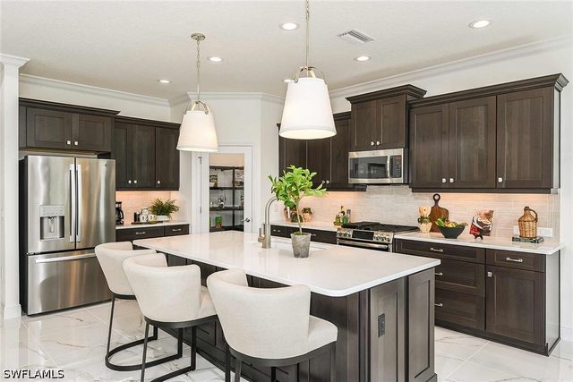 2996 Heritage Pines DR, Fort Myers, FL 33905