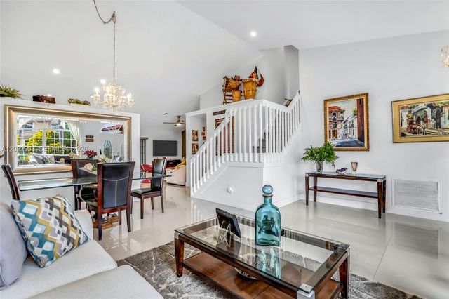 354 SW 183rd Way, Pembroke Pines, FL 33029
