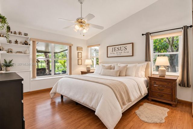 354 SW 183rd Way, Pembroke Pines, FL 33029