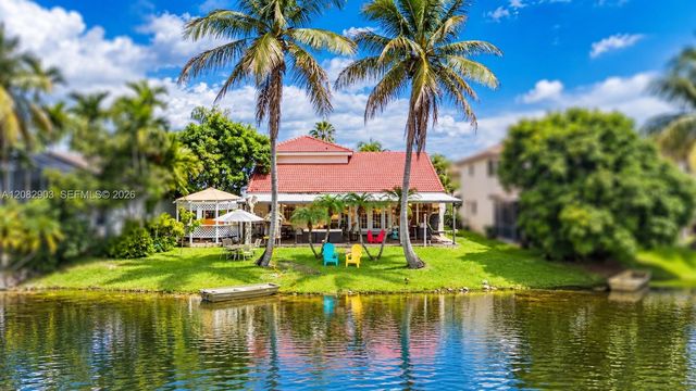354 SW 183rd Way, Pembroke Pines, FL 33029