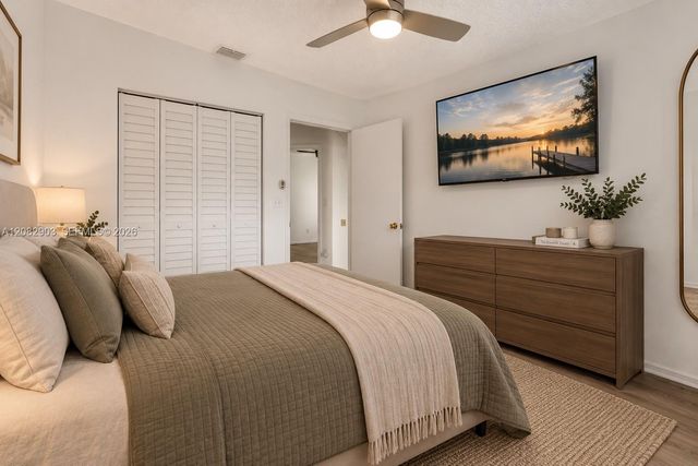 354 SW 183rd Way, Pembroke Pines, FL 33029