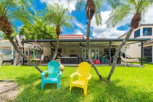 354 SW 183rd Way, Pembroke Pines, FL 33029