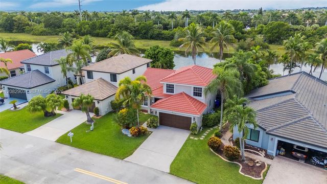 354 SW 183rd Way, Pembroke Pines, FL 33029