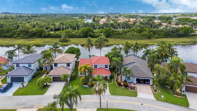 354 SW 183rd Way, Pembroke Pines, FL 33029