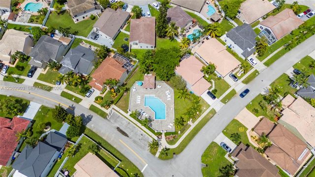 354 SW 183rd Way, Pembroke Pines, FL 33029