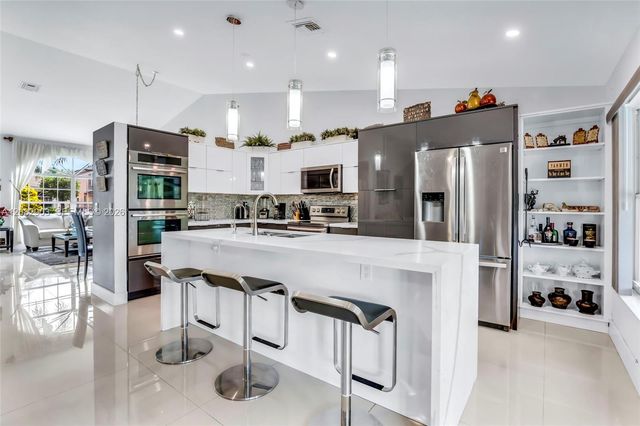 354 SW 183rd Way, Pembroke Pines, FL 33029