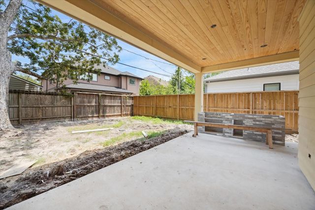 1438 Wakefield Drive, Houston, TX 77018