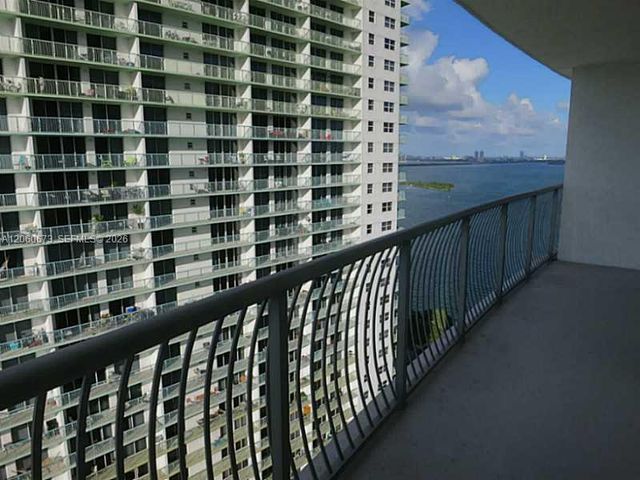 1750 N BAYSHORE DR 2909, Miami, FL 33132