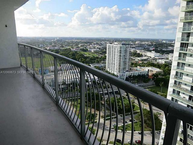 1750 N BAYSHORE DR 2909, Miami, FL 33132