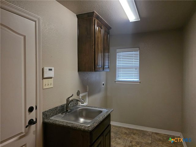 7026 Chimney Hill Drive, Nolanville, TX 76559