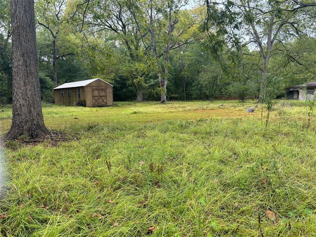 3510 N Winfree Street, Dayton, TX 77535