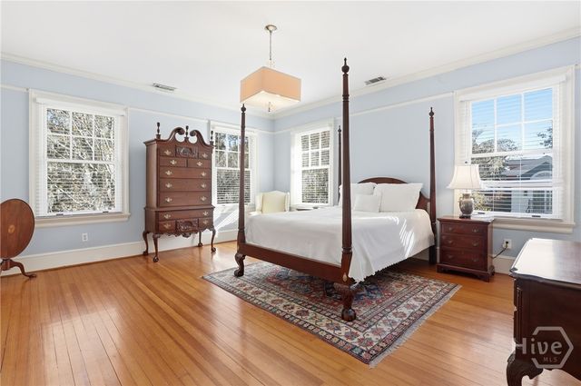 103 E 51st Street, Savannah, GA 31405