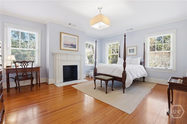 103 E 51st Street, Savannah, GA 31405