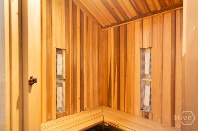 103 E 51st Street, Savannah, GA 31405