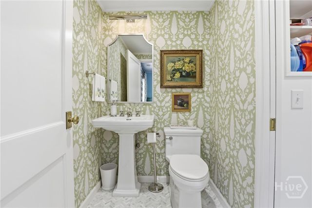 103 E 51st Street, Savannah, GA 31405