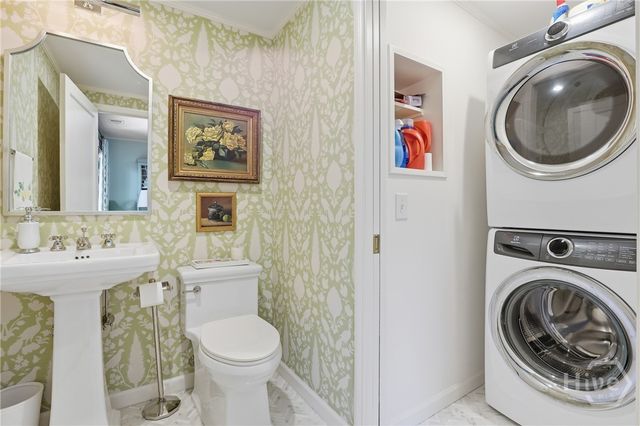 103 E 51st Street, Savannah, GA 31405