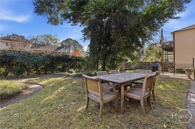 103 E 51st Street, Savannah, GA 31405