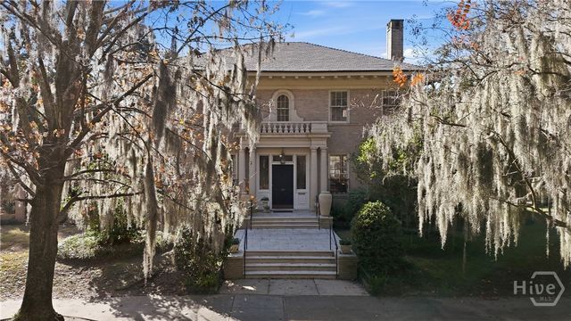 103 E 51st Street, Savannah, GA 31405