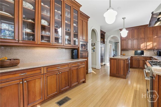 103 E 51st Street, Savannah, GA 31405