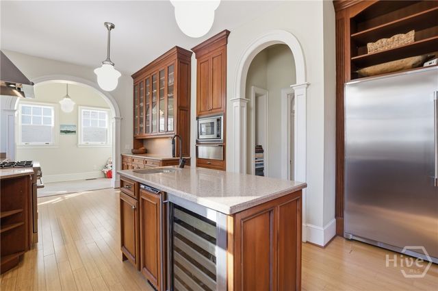 103 E 51st Street, Savannah, GA 31405