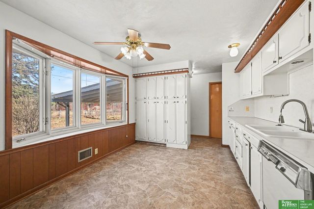 10406 Boyd Street, Omaha, NE 68134