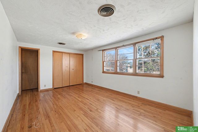 10406 Boyd Street, Omaha, NE 68134