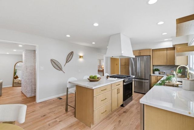 972 Emerald Way, San Jose, CA 95117