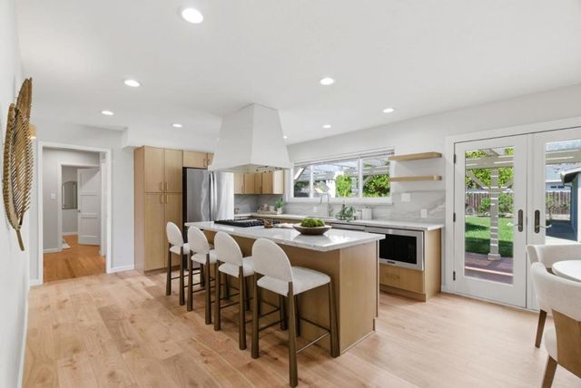 972 Emerald Way, San Jose, CA 95117