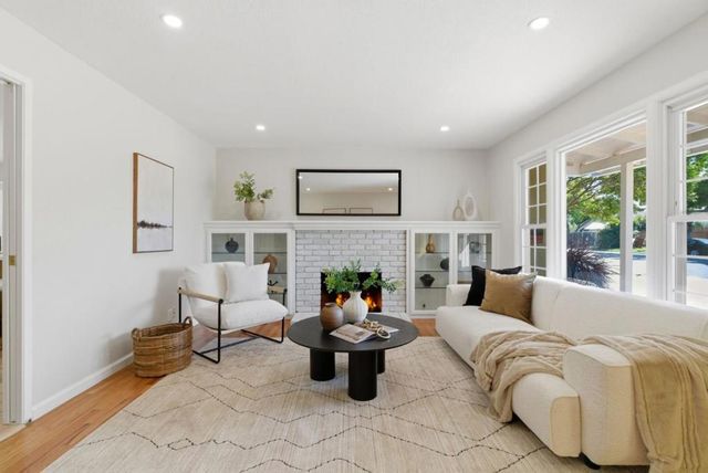 972 Emerald Way, San Jose, CA 95117