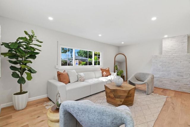 972 Emerald Way, San Jose, CA 95117