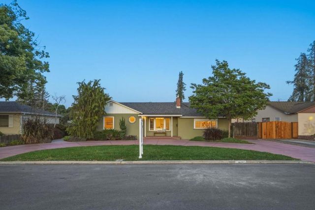 972 Emerald Way, San Jose, CA 95117