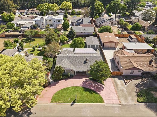 972 Emerald Way, San Jose, CA 95117