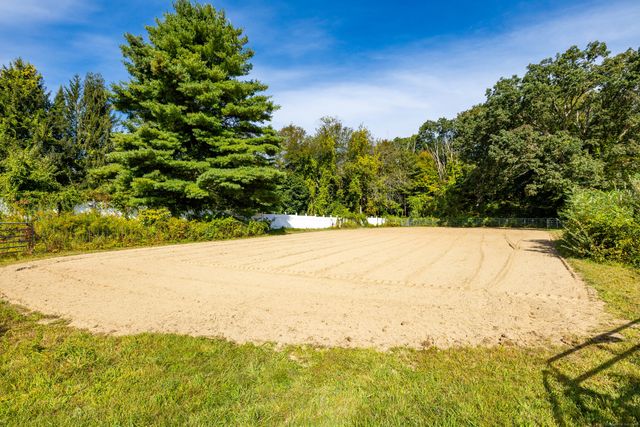 41 Oakwood Lane, Columbia, CT 06237