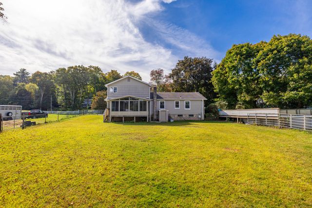 41 Oakwood Lane, Columbia, CT 06237