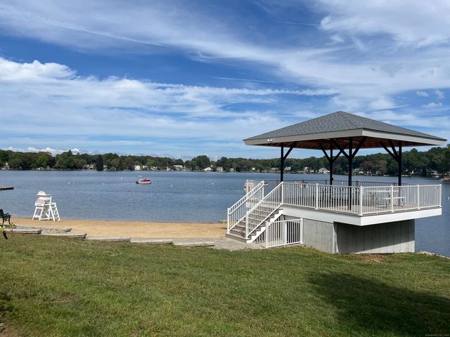41 Oakwood Lane, Columbia, CT 06237