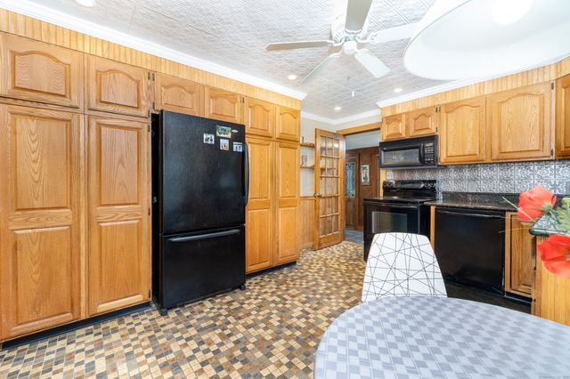 41 Oakwood Lane, Columbia, CT 06237