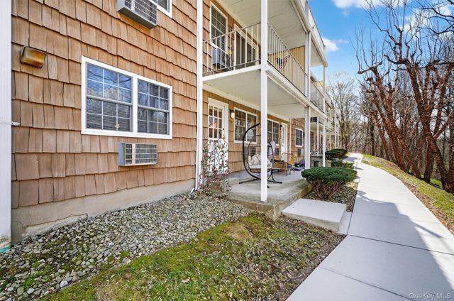 1840 Crompond Road 1A4, Peekskill, NY 10566