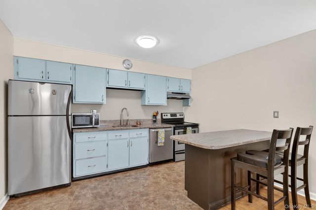 1840 Crompond Road 1A4, Peekskill, NY 10566