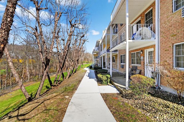 1840 Crompond Road 1A4, Peekskill, NY 10566