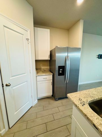 5677 MENTMORE Drive 5677, Mangonia Park, FL 33407