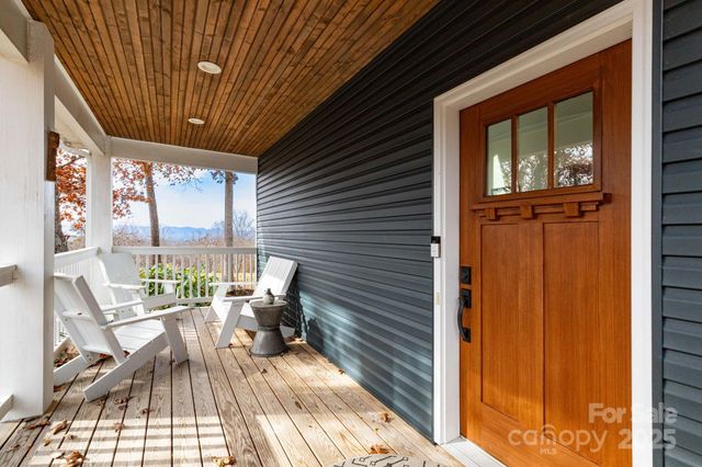 105 White Bridge Road, Weaverville, NC 28787